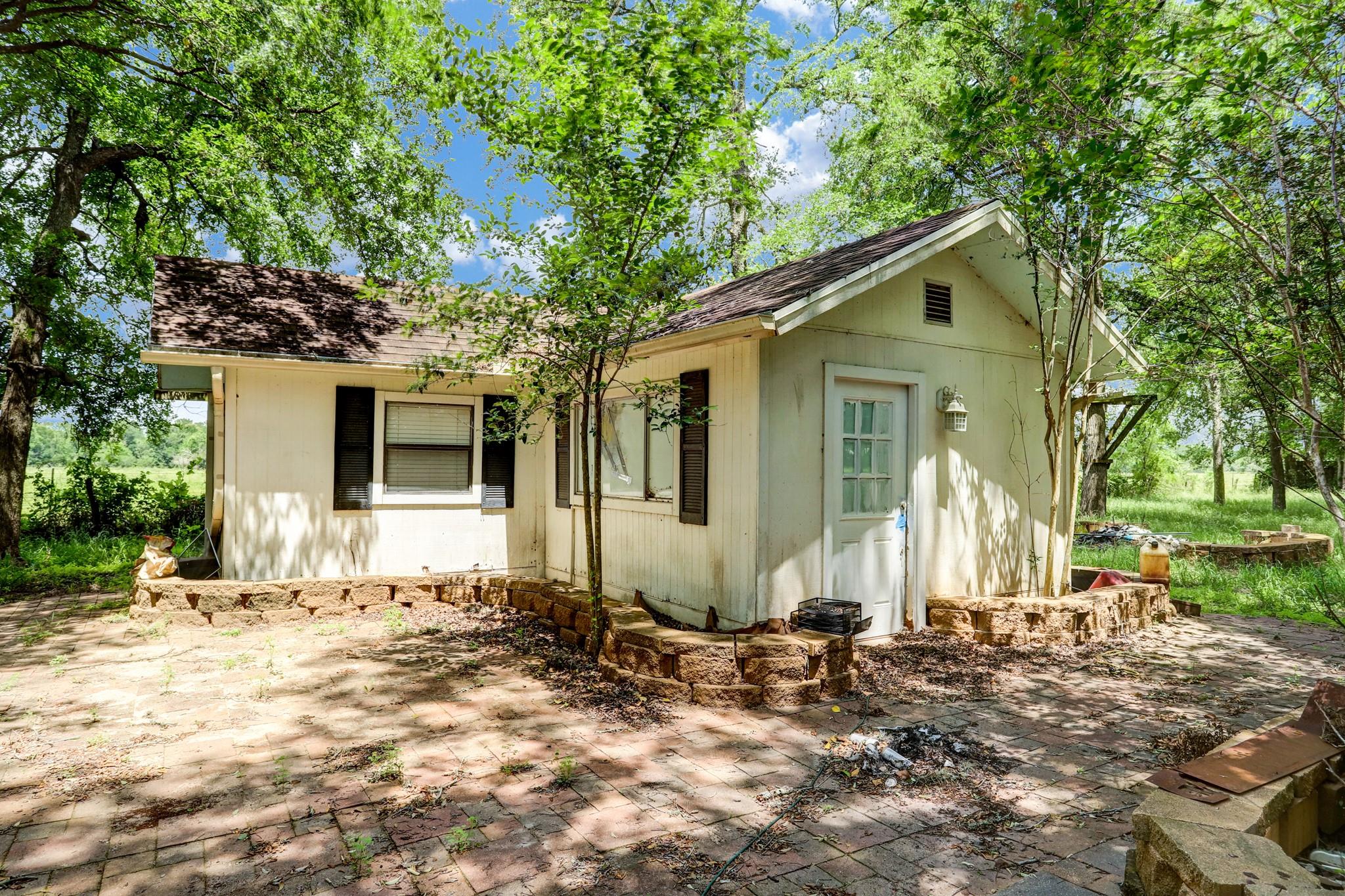2803 Lazy River Drive