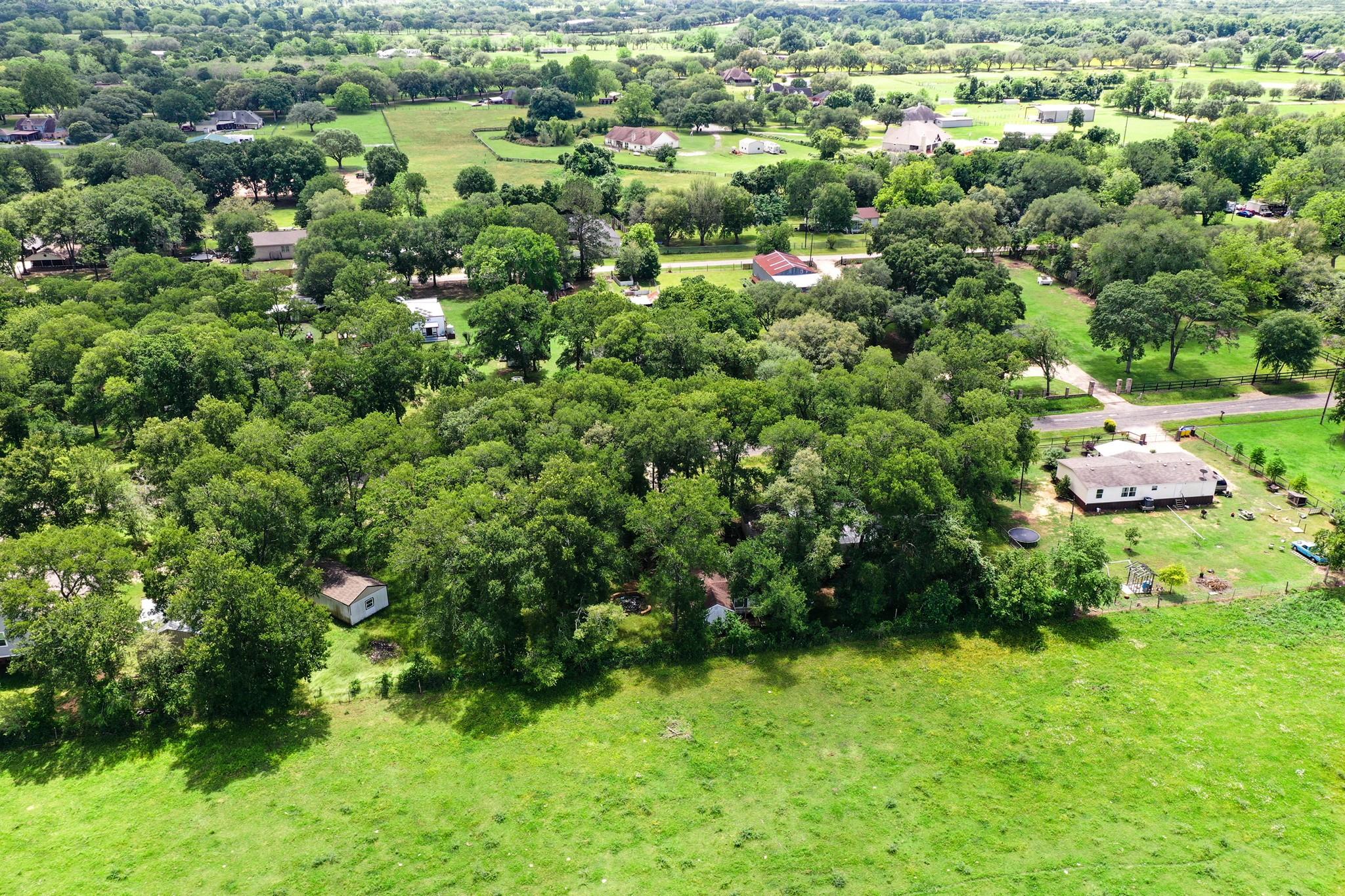 2803 Lazy River Drive