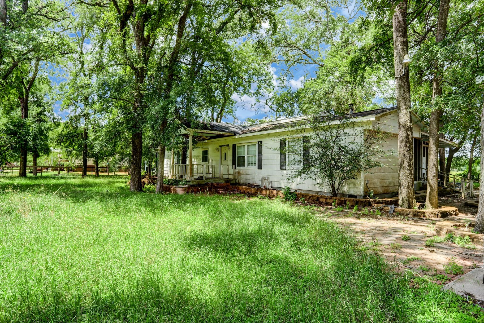 2803 Lazy River Drive