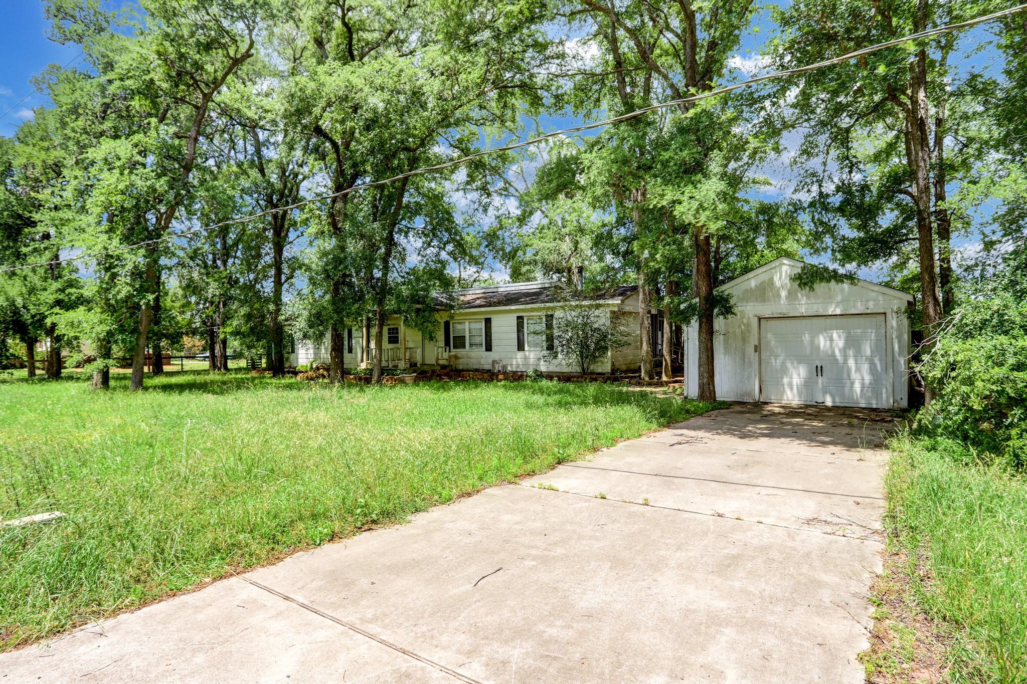 2803 Lazy River Drive