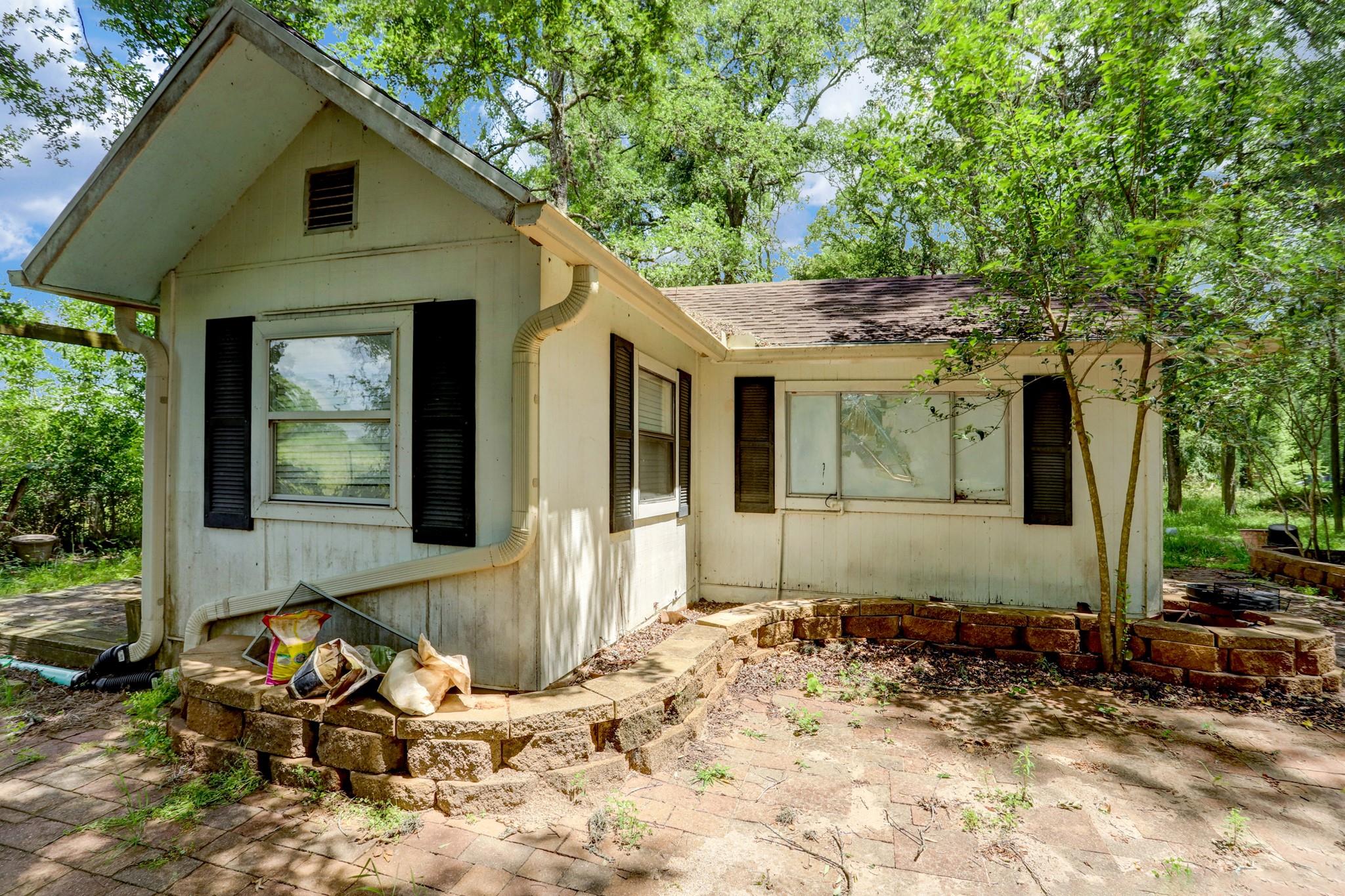 2803 Lazy River Drive
