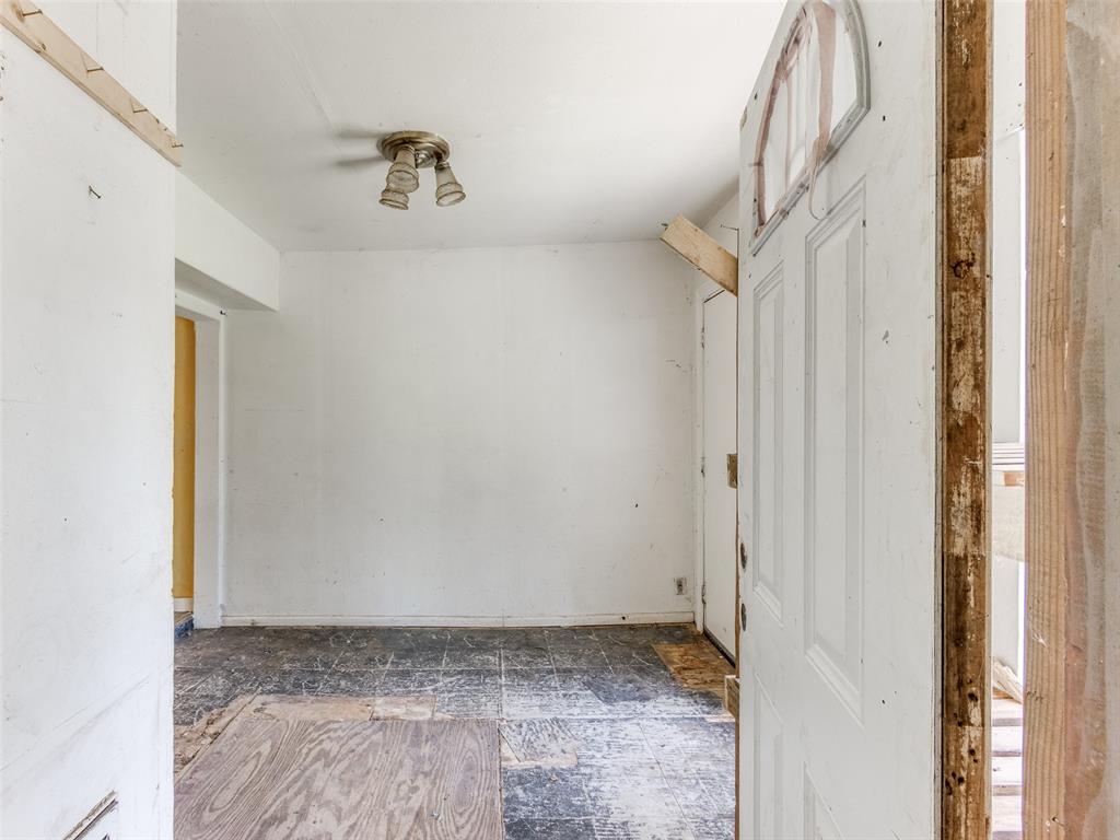 1134 E Walnut Street