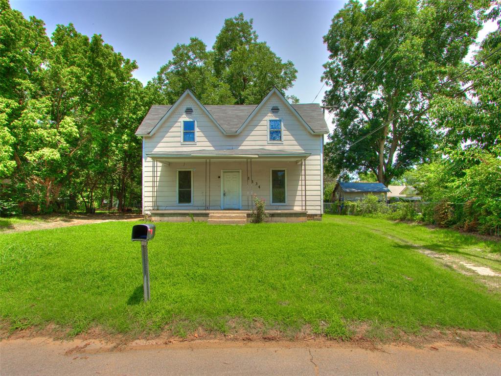 1134 E Walnut Street