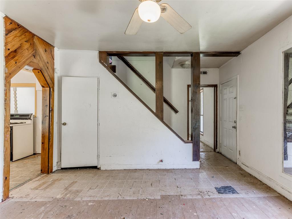 1134 E Walnut Street