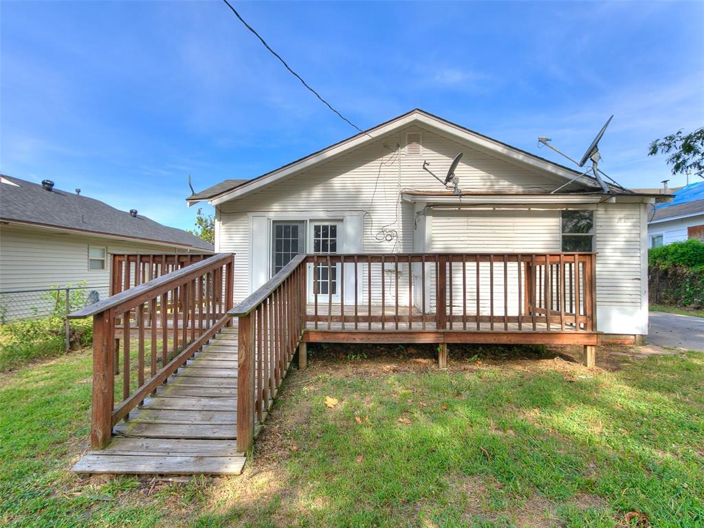 1907 N Market Avenue