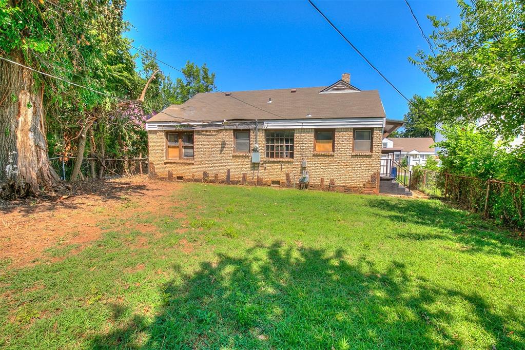 2320 E Madison Street