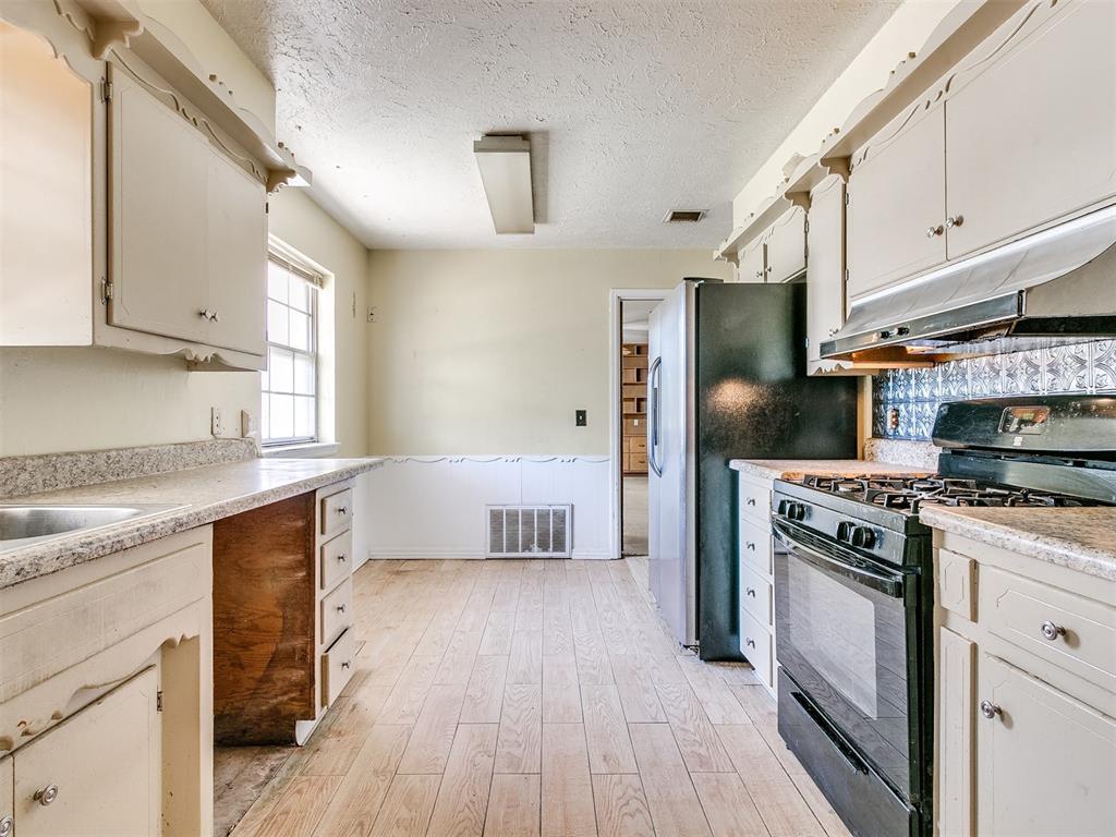 4417 NW Liberty Street