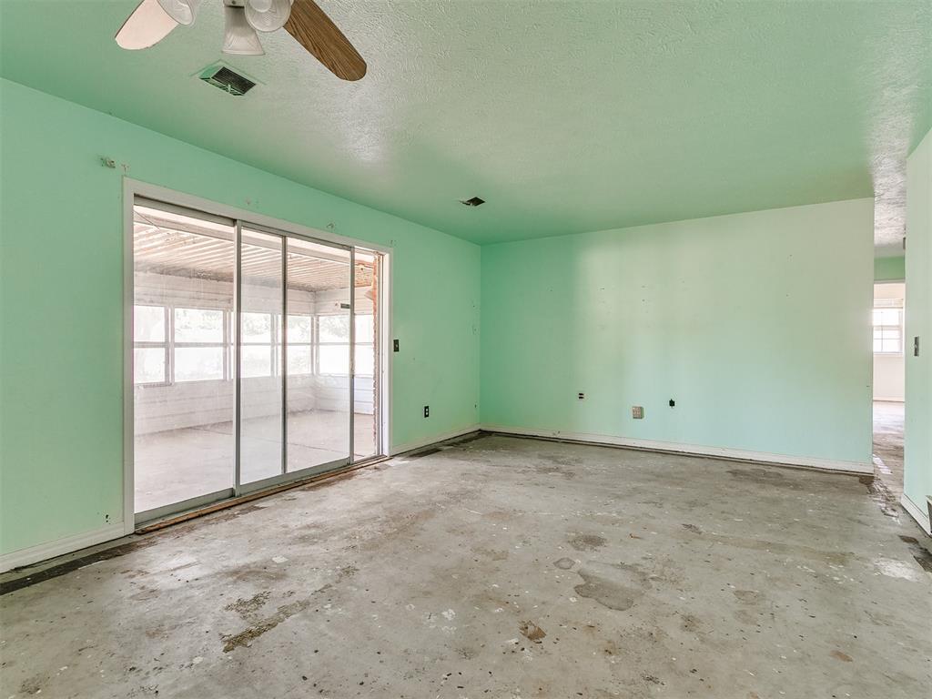 4417 NW Liberty Street