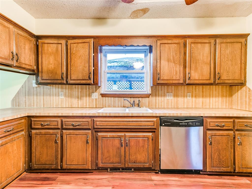 2908 N Redmond Court