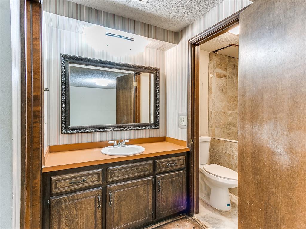 2908 N Redmond Court