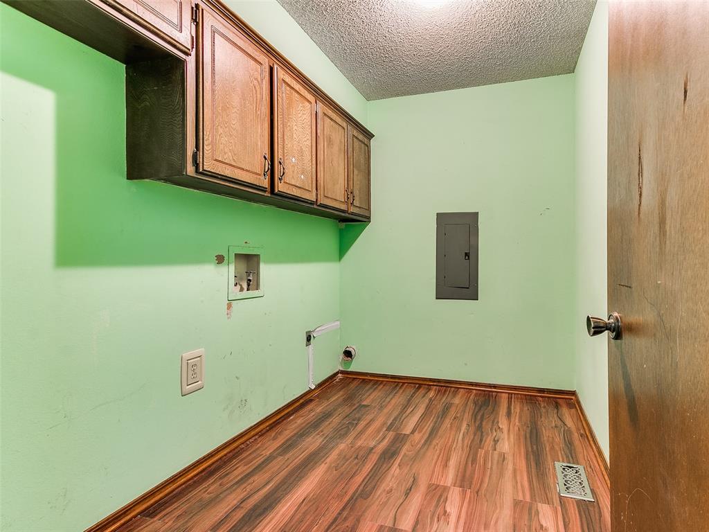 2908 N Redmond Court