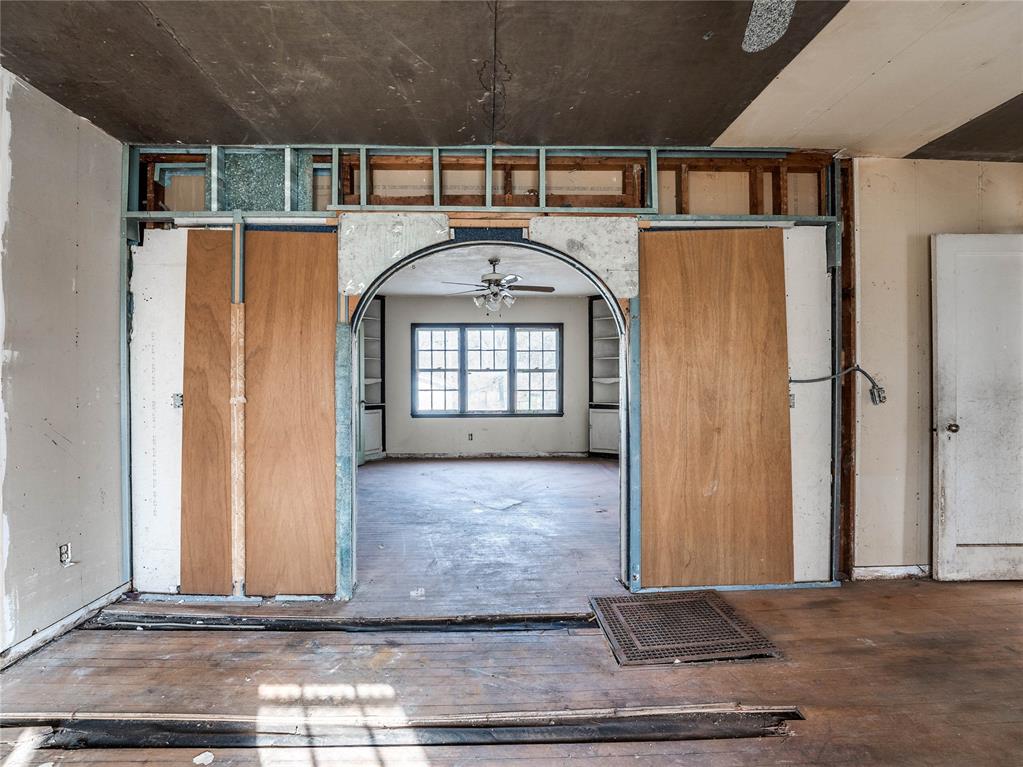 2208 N Prospect Avenue