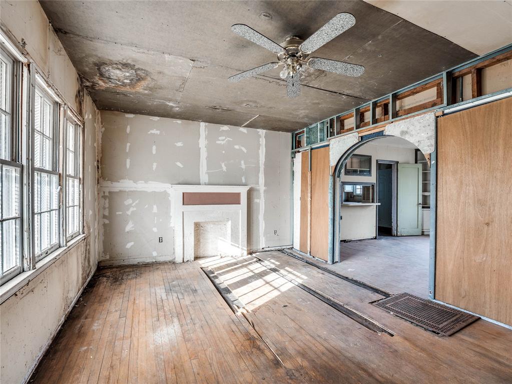 2208 N Prospect Avenue