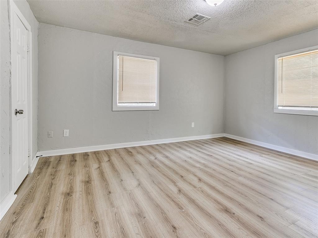 1525 NE Euclid Street