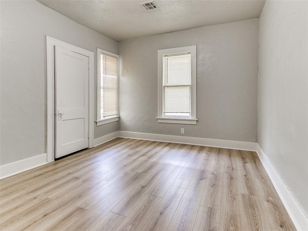 1525 NE Euclid Street