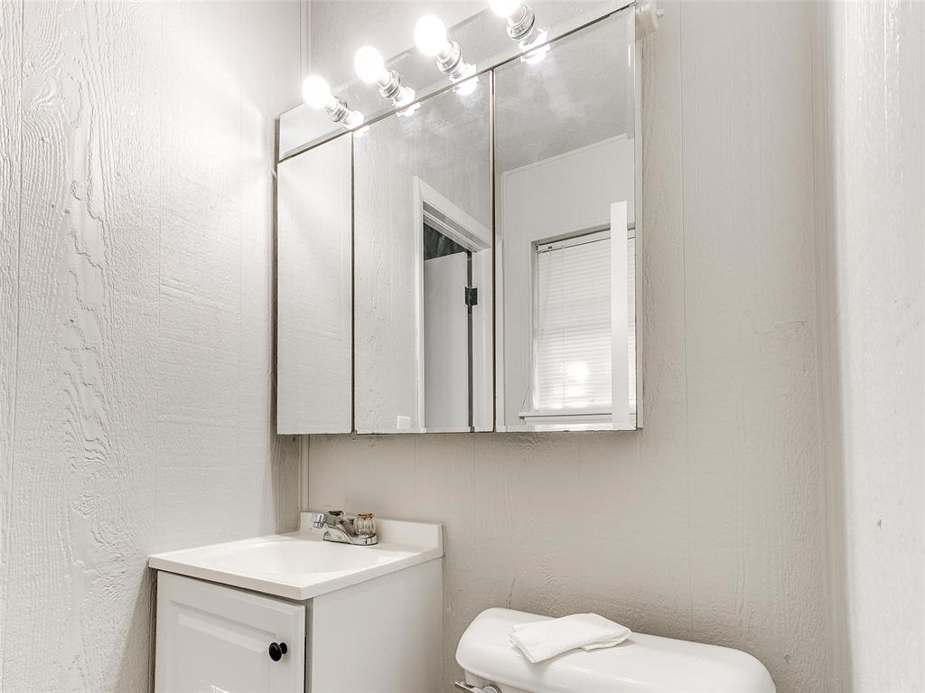 4114 N Reeder Avenue