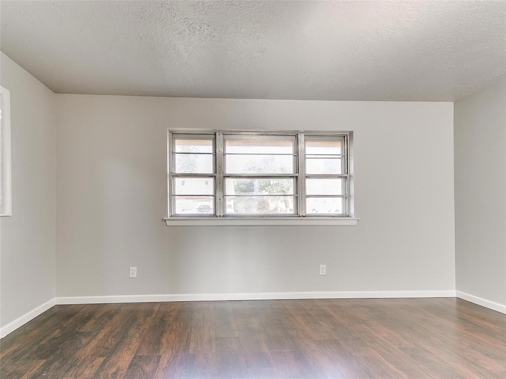 4114 N Reeder Avenue