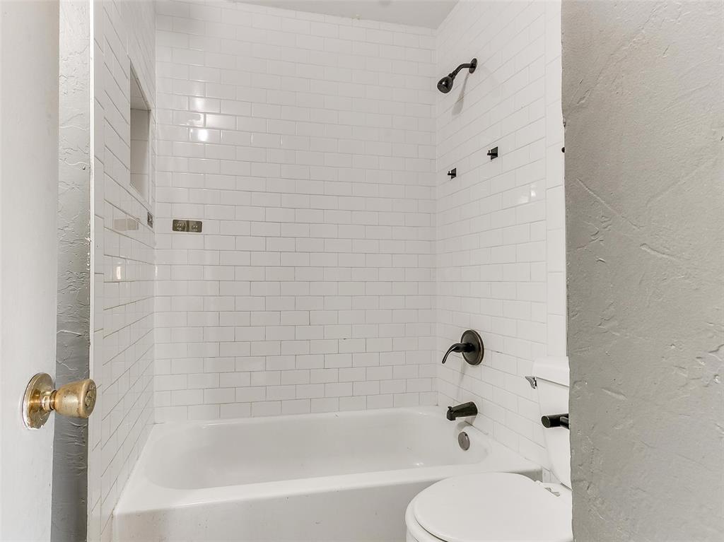 919 W Comanche Street Unit: 921