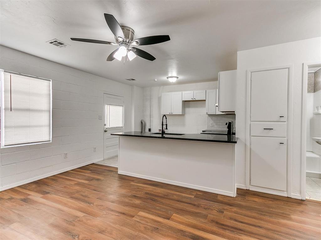 919 W Comanche Street Unit: 921