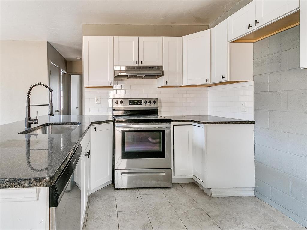 919 W Comanche Street Unit: 921