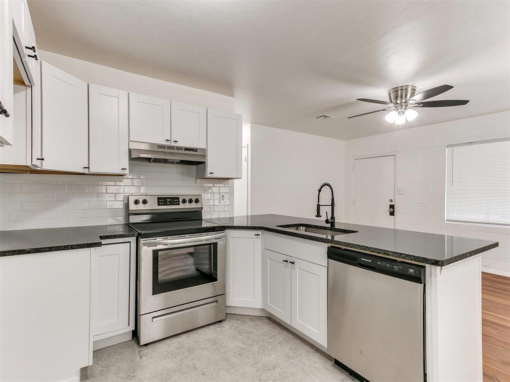919 W Comanche Street Unit: 921