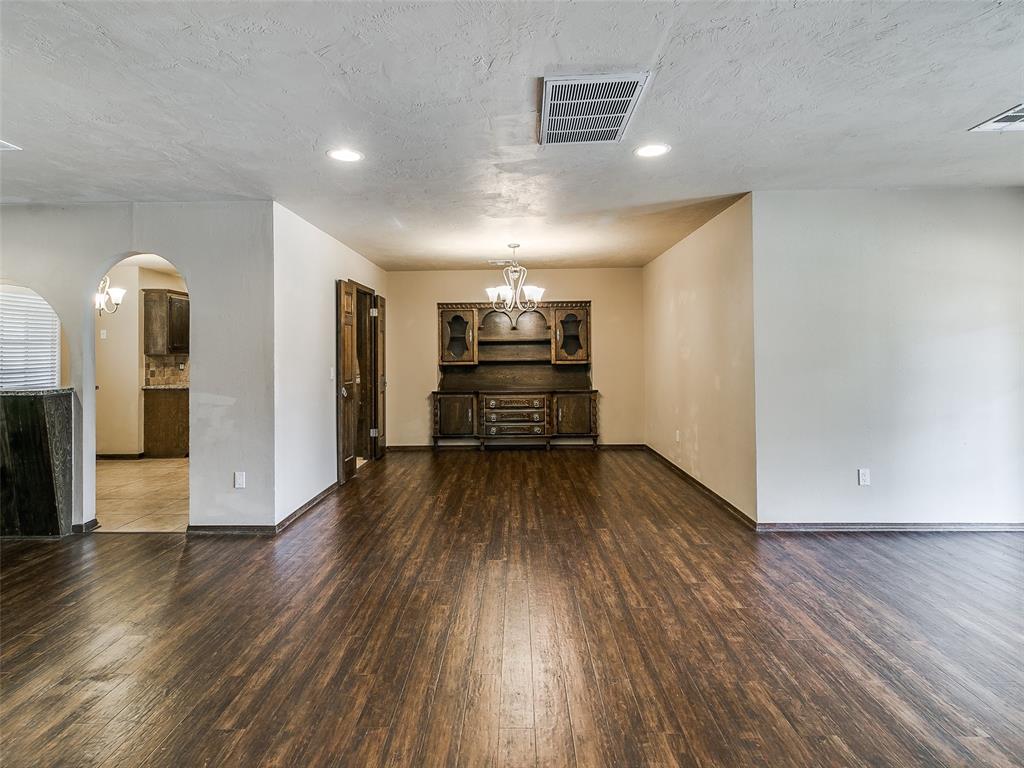 8721 Rolling Green Avenue