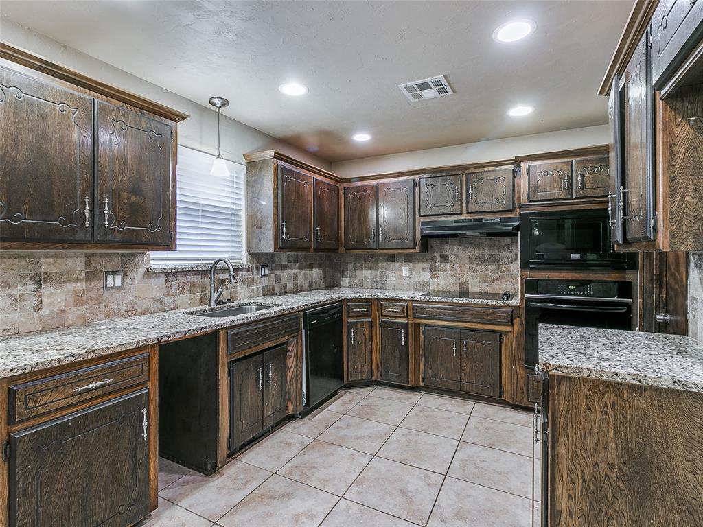 8721 Rolling Green Avenue