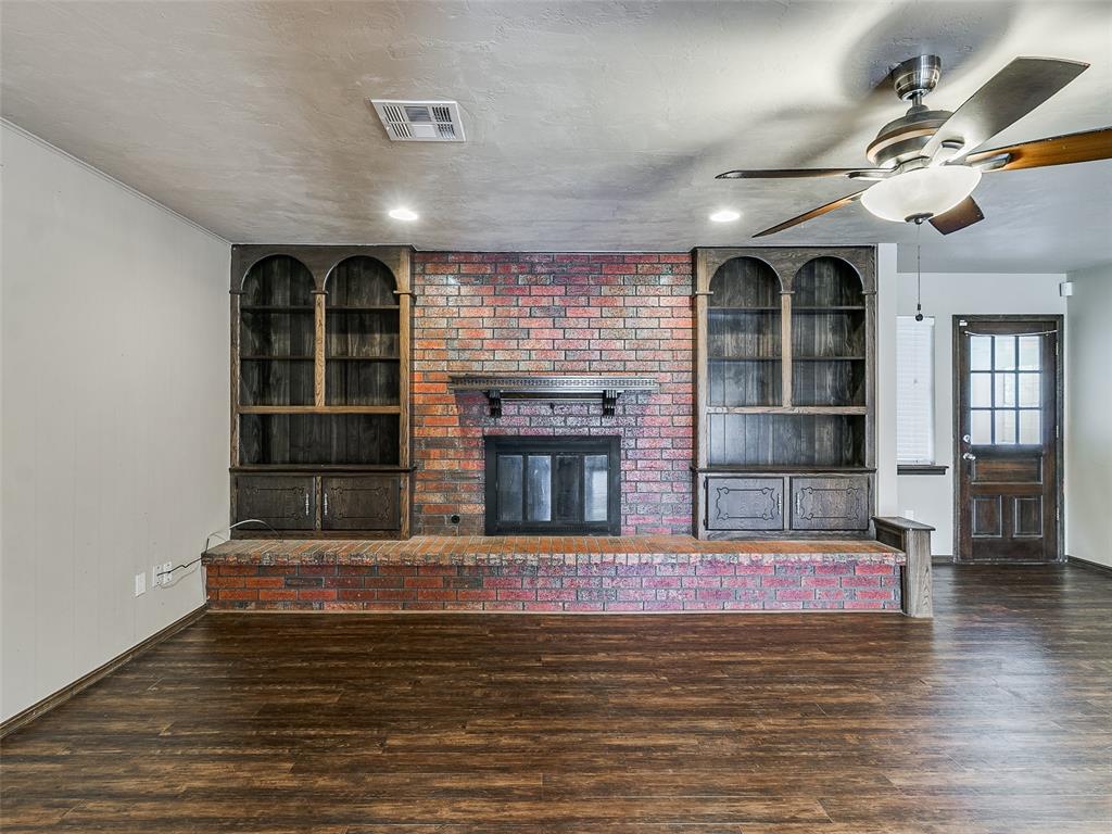 8721 Rolling Green Avenue