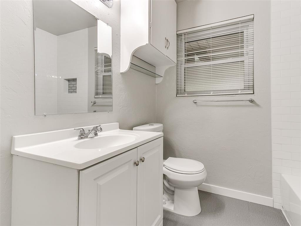 2706 N College Avenue