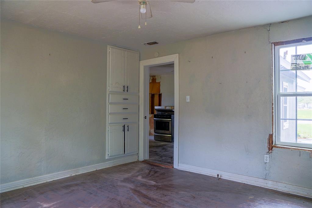 712 NW Ferris Avenue