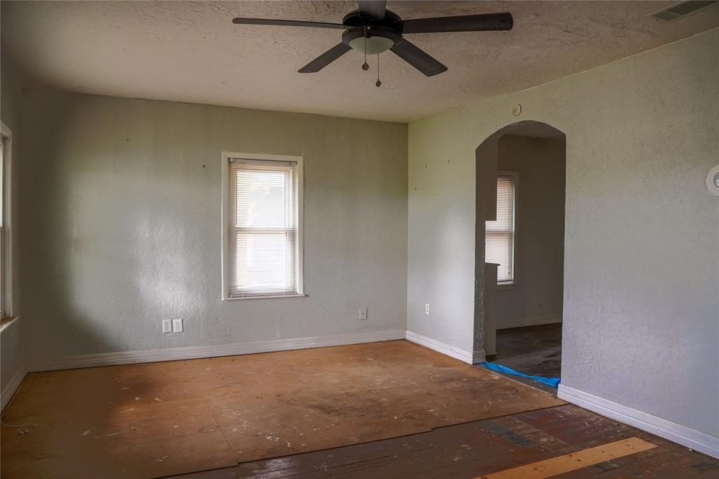 712 NW Ferris Avenue