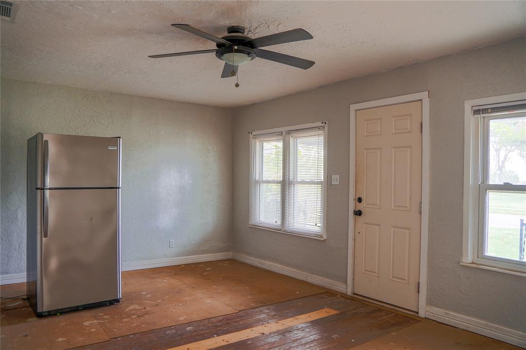 712 NW Ferris Avenue