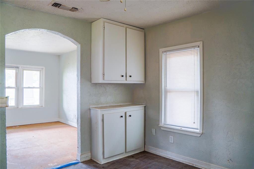 712 NW Ferris Avenue