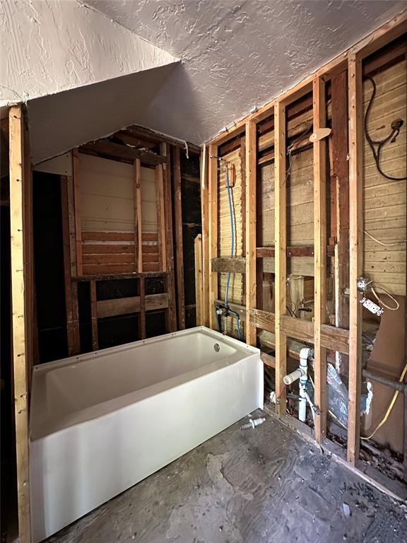 712 NW Ferris Avenue