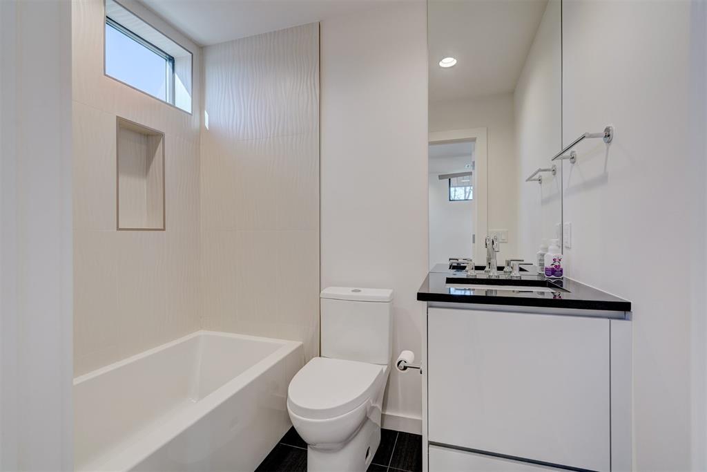 841 NW 6th Street