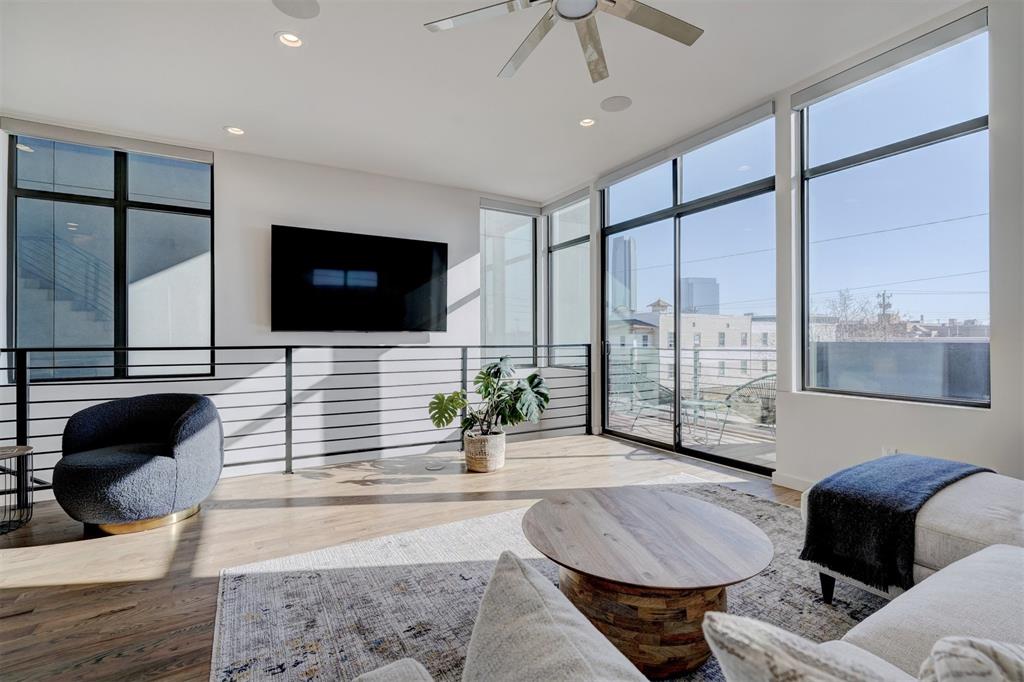 841 NW 6th Street