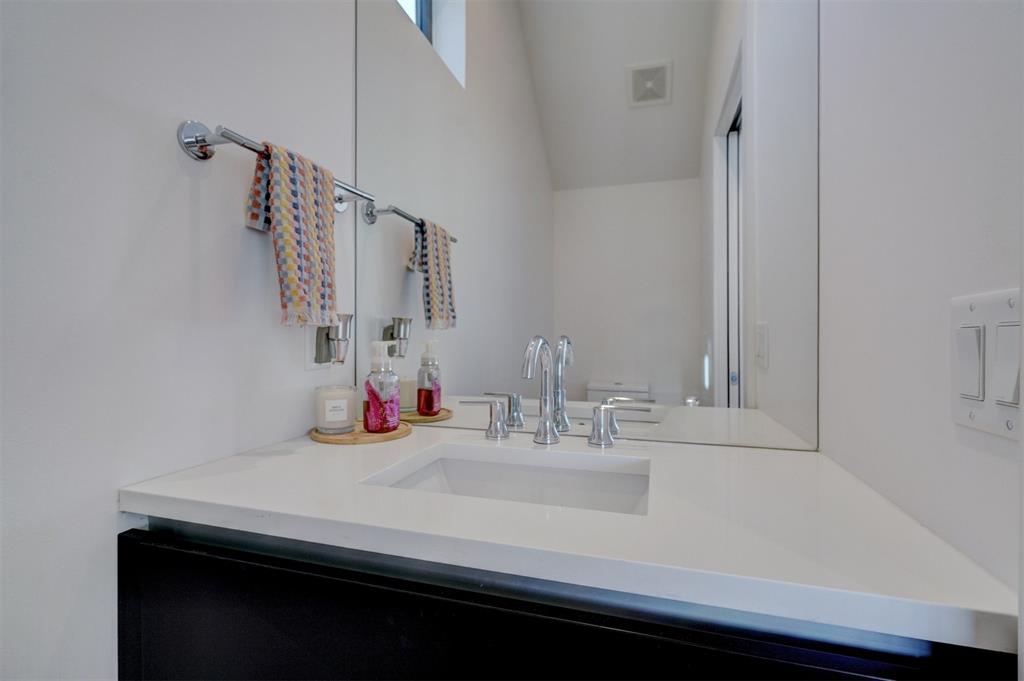 841 NW 6th Street