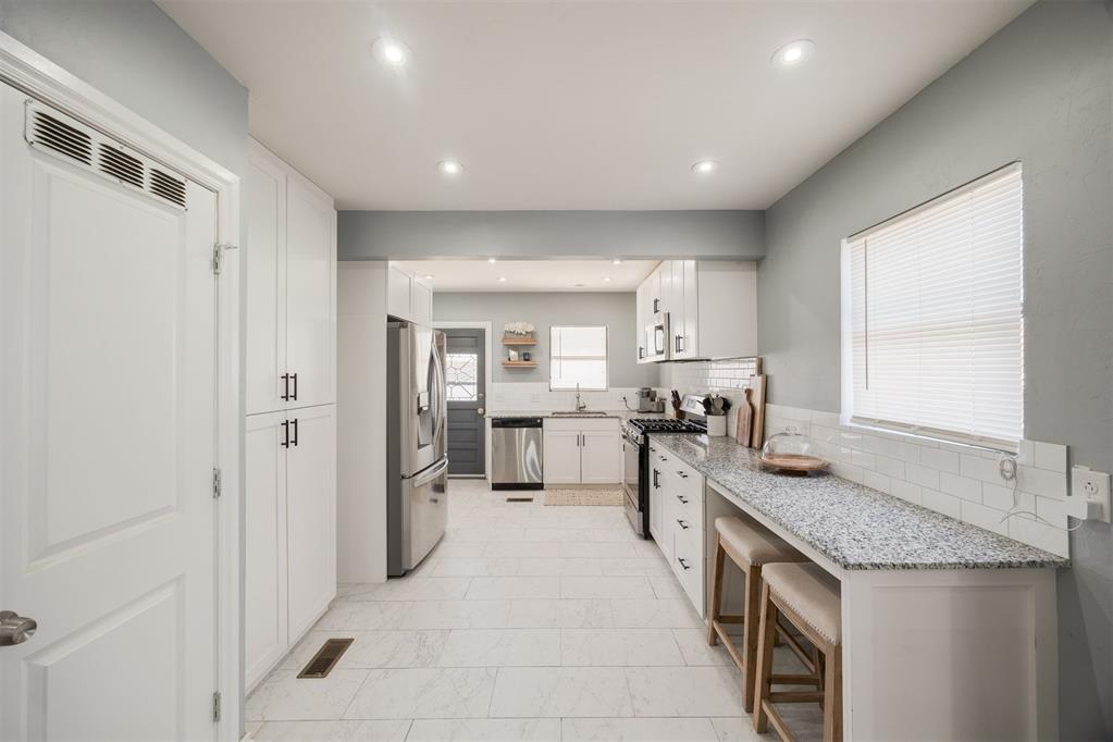 3924 NW Liberty Street