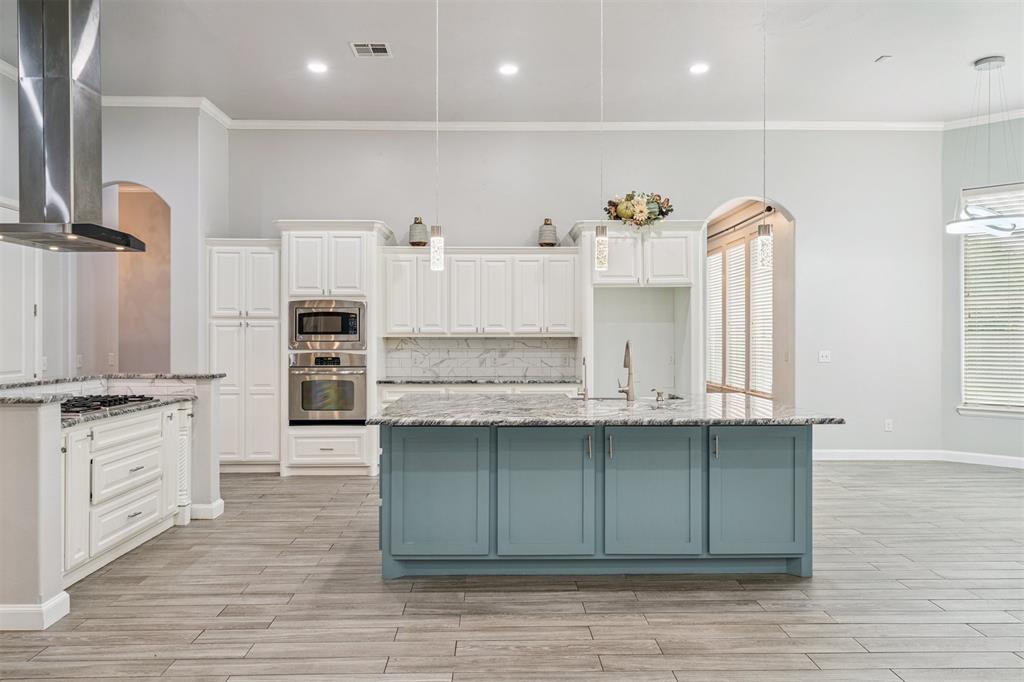 2600 Roxburgh Court