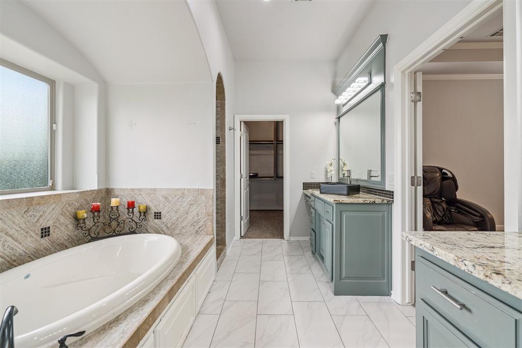 2600 Roxburgh Court
