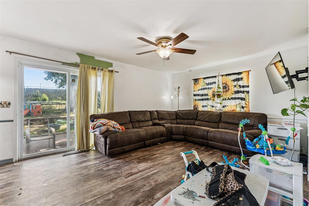 3432 N Glenvalley Drive