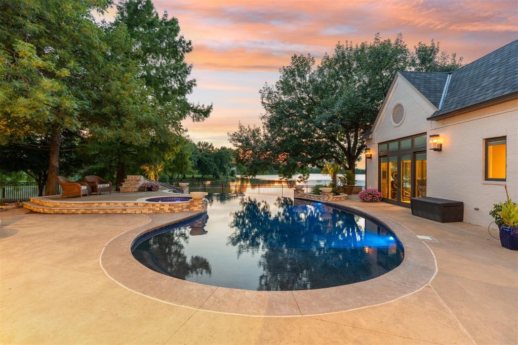 18909 Saddle River Drive