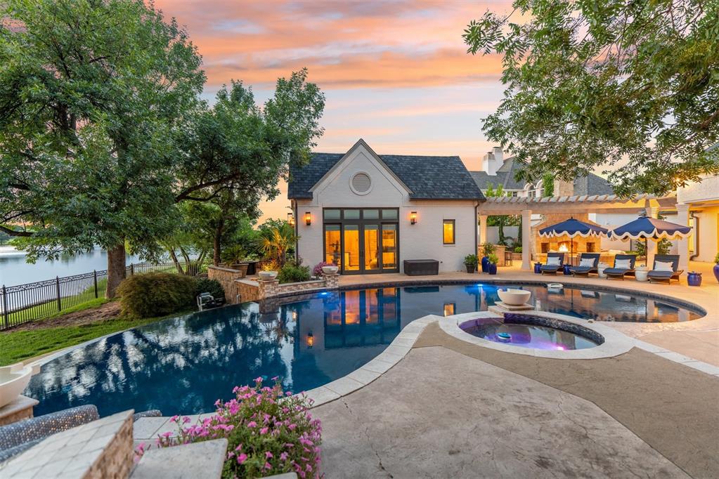 18909 Saddle River Drive