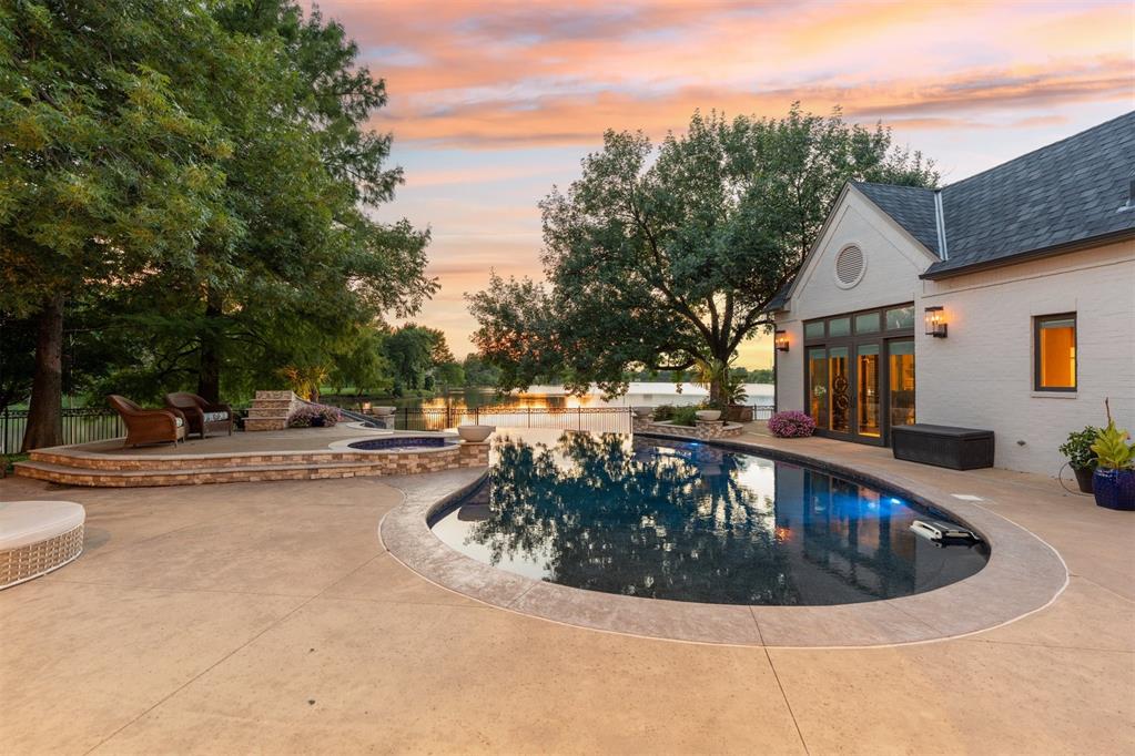 18909 Saddle River Drive