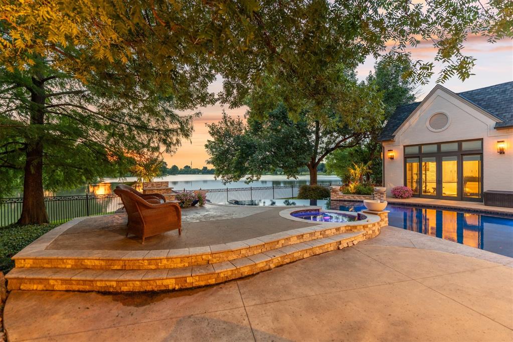 18909 Saddle River Drive