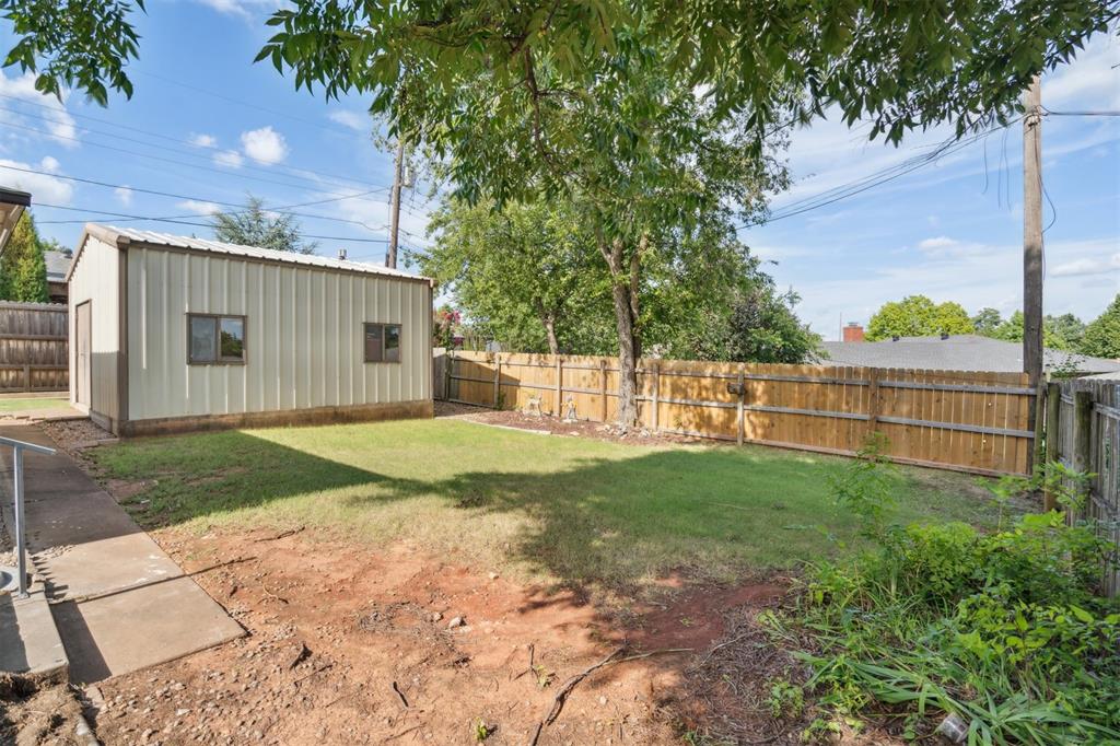 2427 NW 43rd Circle