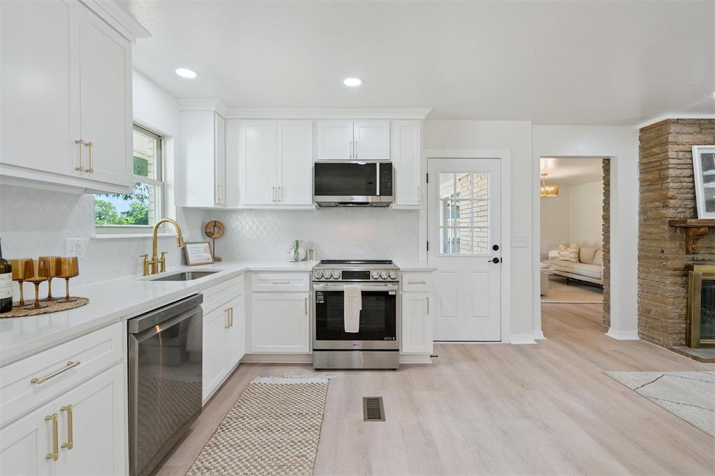 2427 NW 43rd Circle