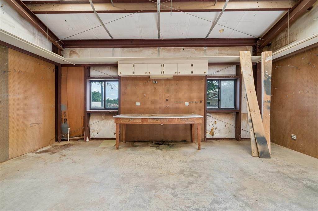 2427 NW 43rd Circle