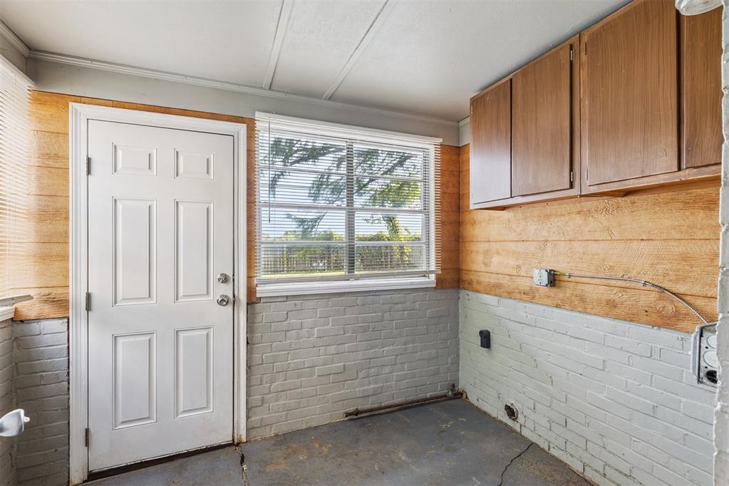 503 E Indian Drive