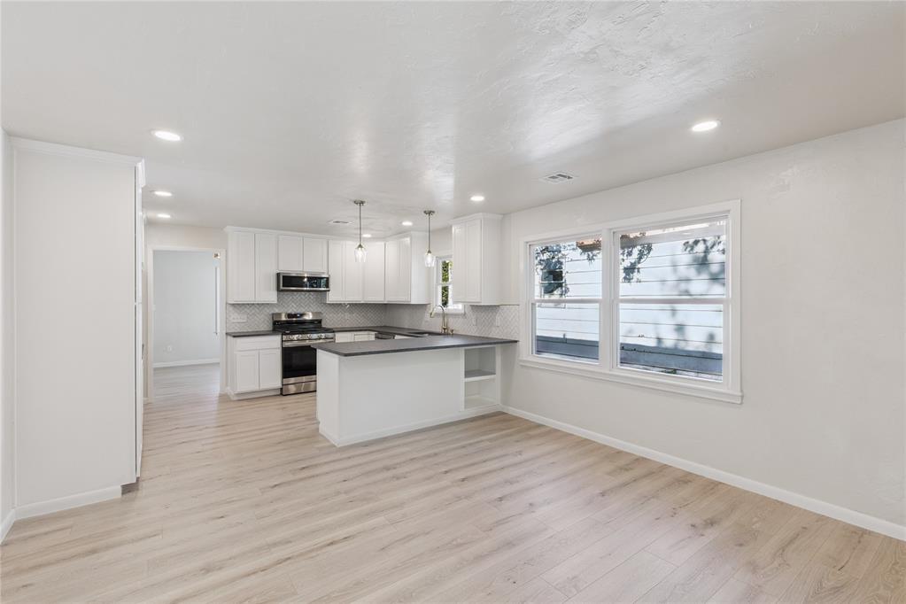 903 NW 100th Street